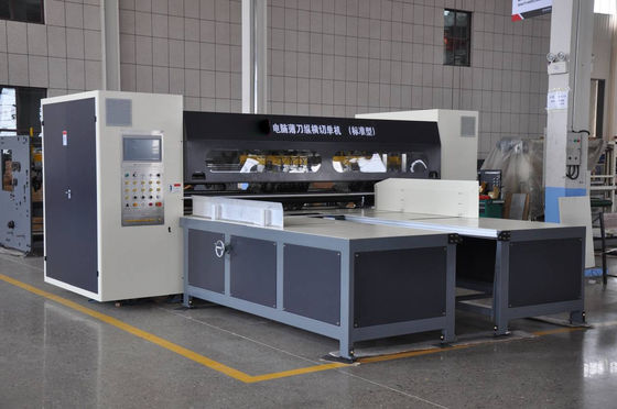 15kw PLC έλεγχο χαρτιού Honeycomb Μηχανή επιφάνειας κοπής και διασταυρούμενη μηχανή